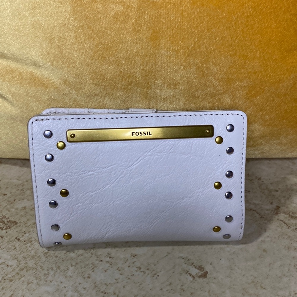 Fossil white leather wallet